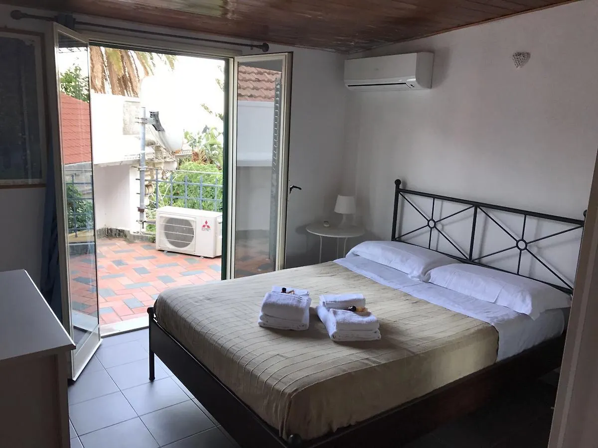 Town House Messina Paradiso Bed & Breakfast