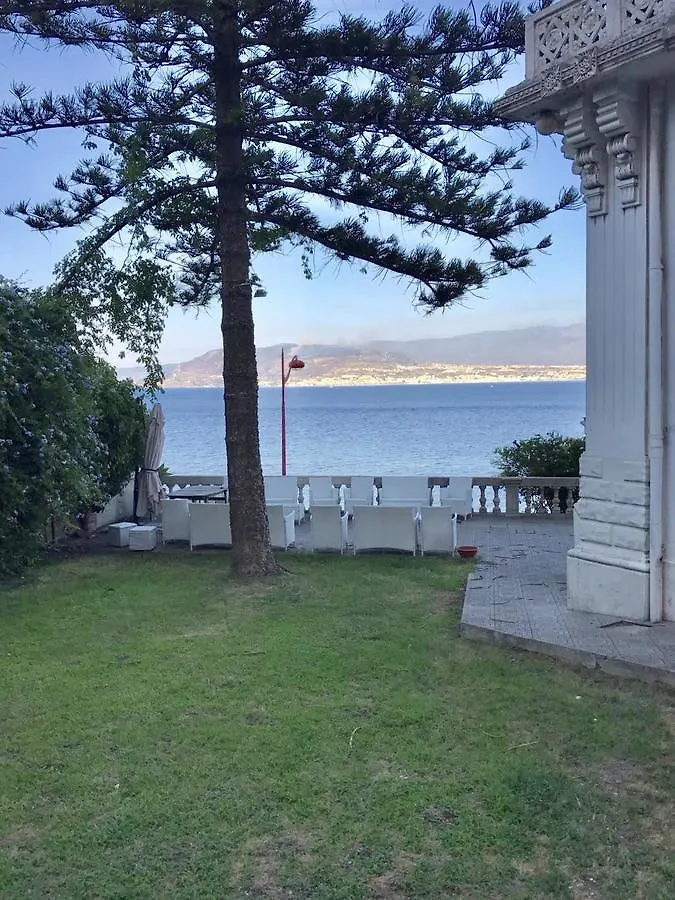 Town House Messina Paradiso Bed & Breakfast 3*,  Italy